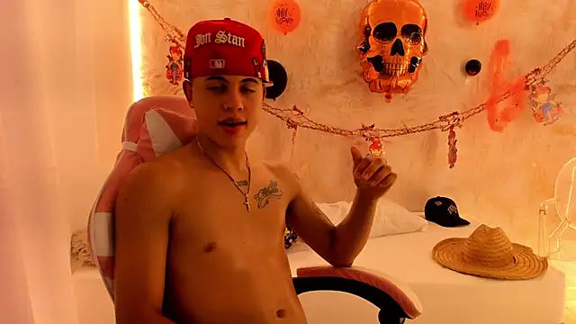 Julian_Stonee1's Webcam Show