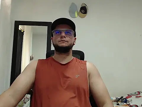 Show modela Redboy_ na web-kameri