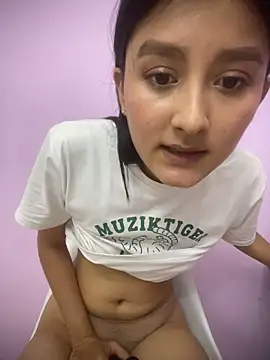 danna-marinn's Webcam Show