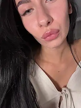 YourfavNicole Show Webcam