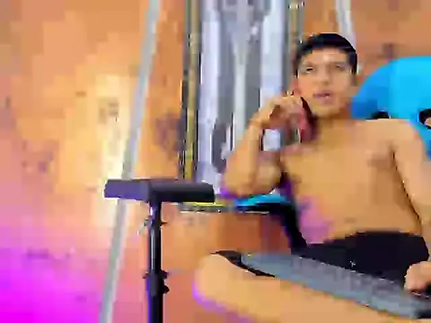 KALVIN_C Шоу с уебкамера