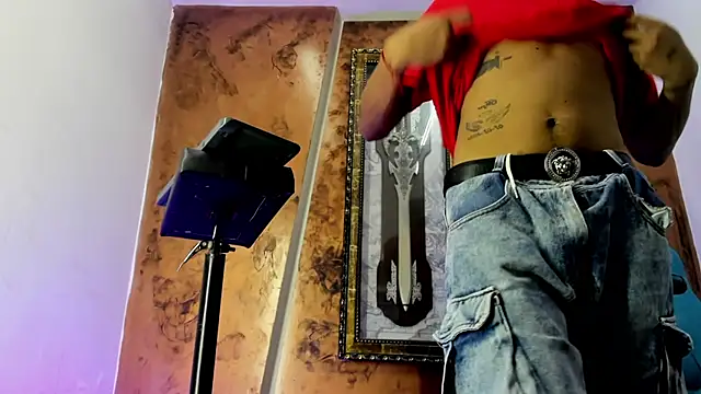KALVIN_C Show in webcam