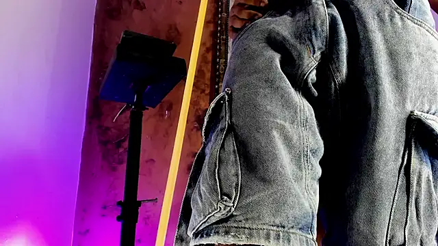 KALVIN_C Show Webcam