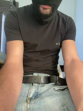 Whiteboii2026's Webcam Show