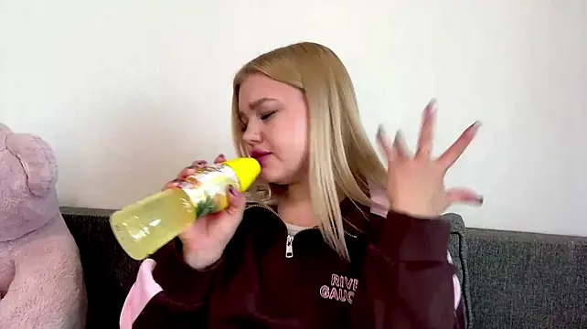 LorriHeppeard's Webcam Show