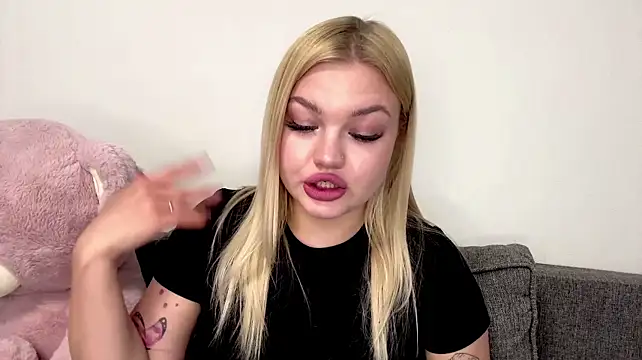 LorriHeppeard's Webcam Show