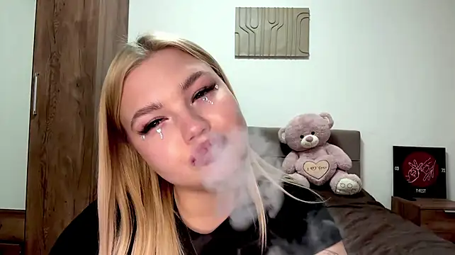LorriHeppeard webcam show