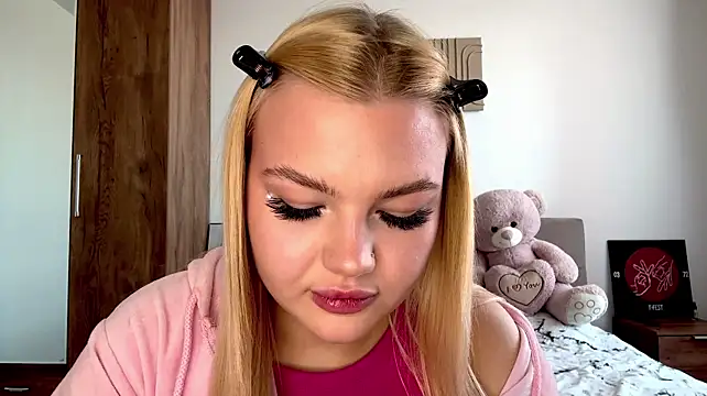 Webkamerová show LorriHeppeard