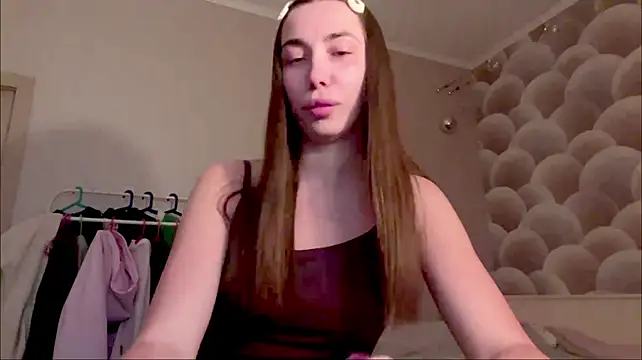 EmmalinePeitz live XXX chat