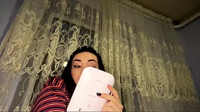 Show modela ArdisErrico na web-kameri