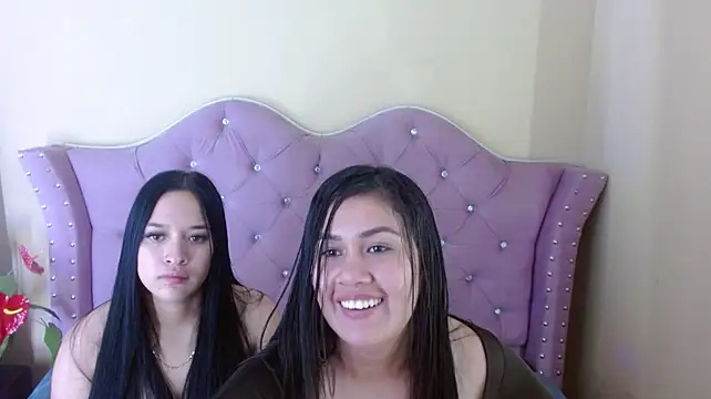 Show modela Karla_Rodriguez_ na web-kameri