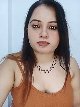 Saina_61 Adlı Modelin Canlı XXX Sohbeti