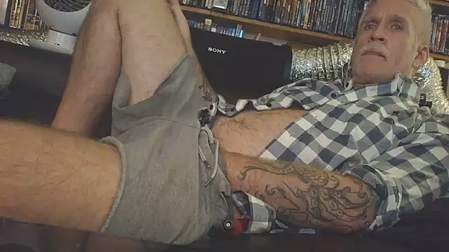 Вебкам-шоу overmydadbody222