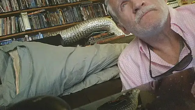 overmydadbody222 Webcam show