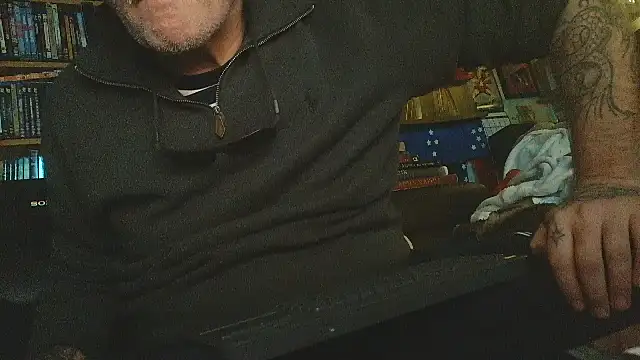 overmydadbody222 webcam show