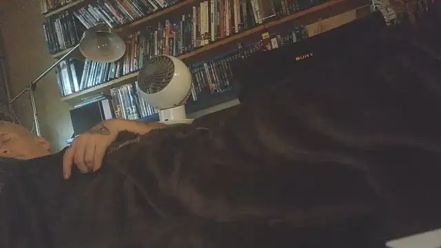 overmydadbody222 Webcam show