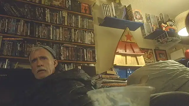 overmydadbody222 webcam show