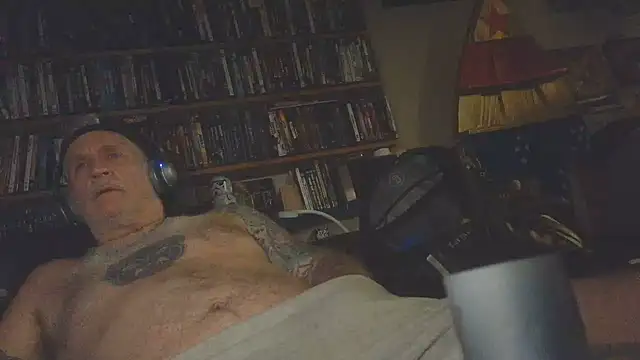 overmydadbody222 Pertunjukan Webcam