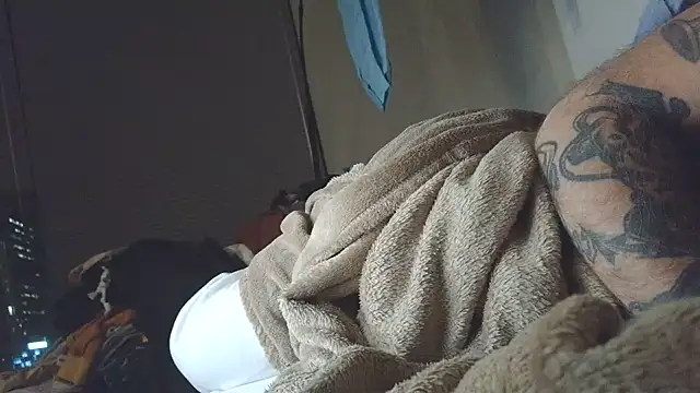 overmydadbody222 webkamerás műsora