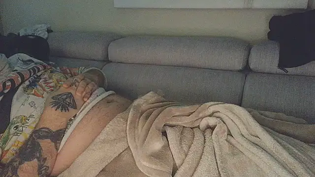 overmydadbody222 webkamerás műsora