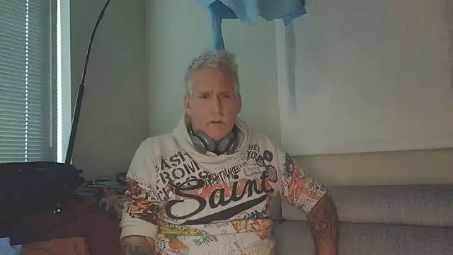 overmydadbody222 Webcam Show