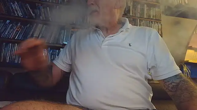 overmydadbody222 webkamerás műsora