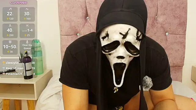 Pokazy przed kamerką – SorenBlaze