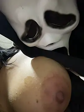 LovelyEyess' Webcam Show