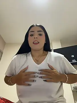 LovelyEyess' Live XXX Chat