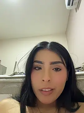 LovelyEyess ওয়েবক্যাম শো