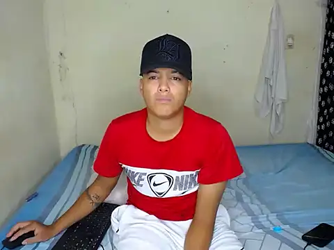 santi_0423n Webbikameraesitys