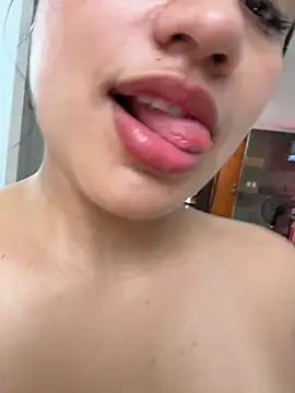 RosieChell_'s Webcam Show
