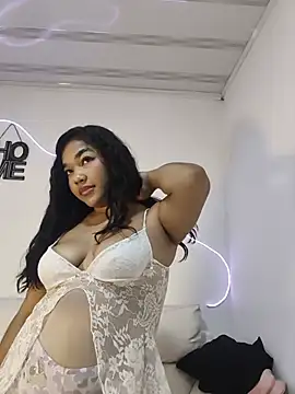 Show de Charlotte-Aurora na webcam