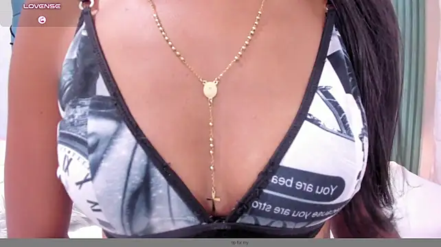צ'אט XXX בשידור חי של Dianita_ortega