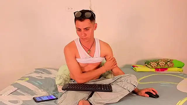 Show de Mike_Ryderr na webcam