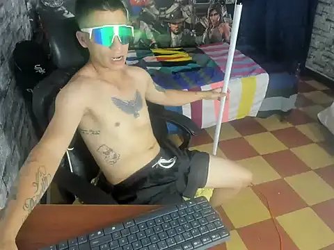 cristopher_june's Webcam Show