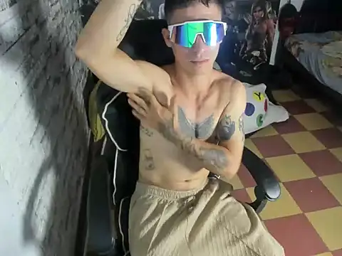 cristopher_june Webcamshow