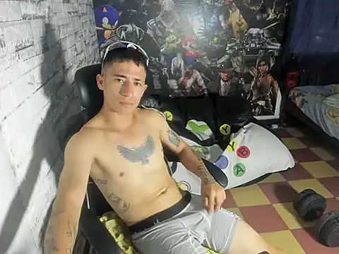 cristopher_june Show in webcam