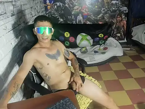 cristopher_june Webcamshow