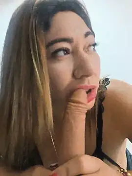 הופעת וובקאם של kendra_fire
