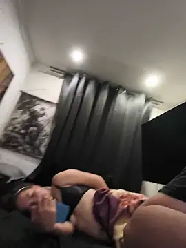 AuraPlay's Webcam Show