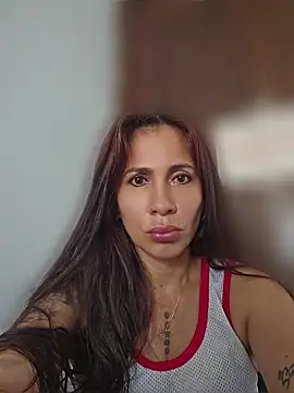 SweetlyMarried webcam show