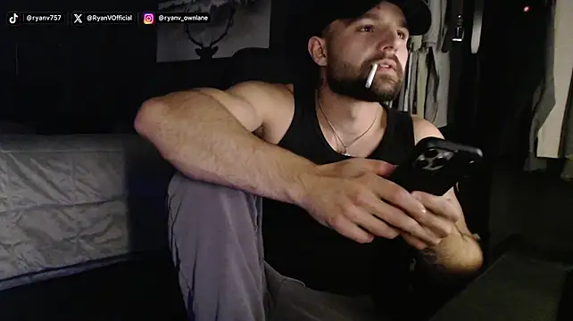 OnlyRyanOf's Webcam Show