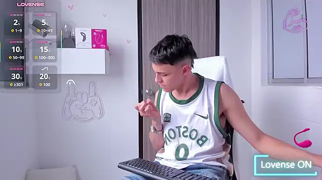 ethanxx18 webkamerás műsora
