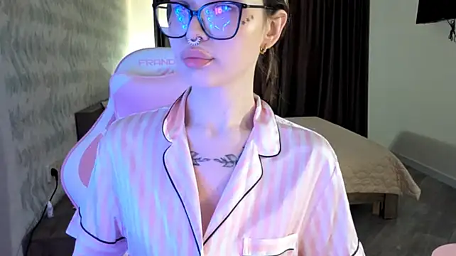 ClarisaValensuelan Webbikameraesitys