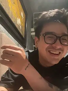 KayNguyenne Show Webcam