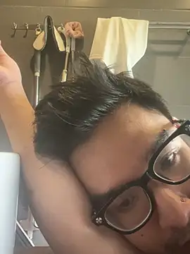 KayNguyenne Pertunjukan Webcam