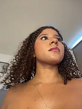 Show Webcam de Sophia-Brunette