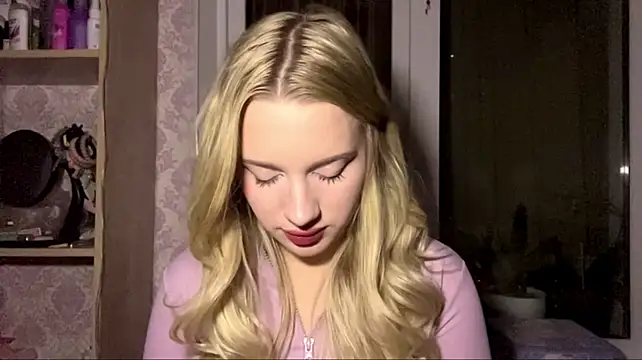 ShastaSamaniego Show in webcam