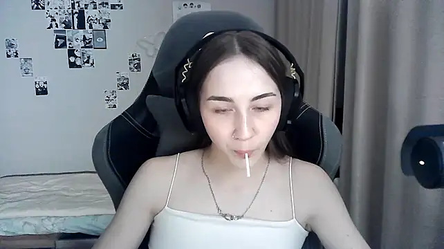 צ'אט XXX בשידור חי של LoryTepe